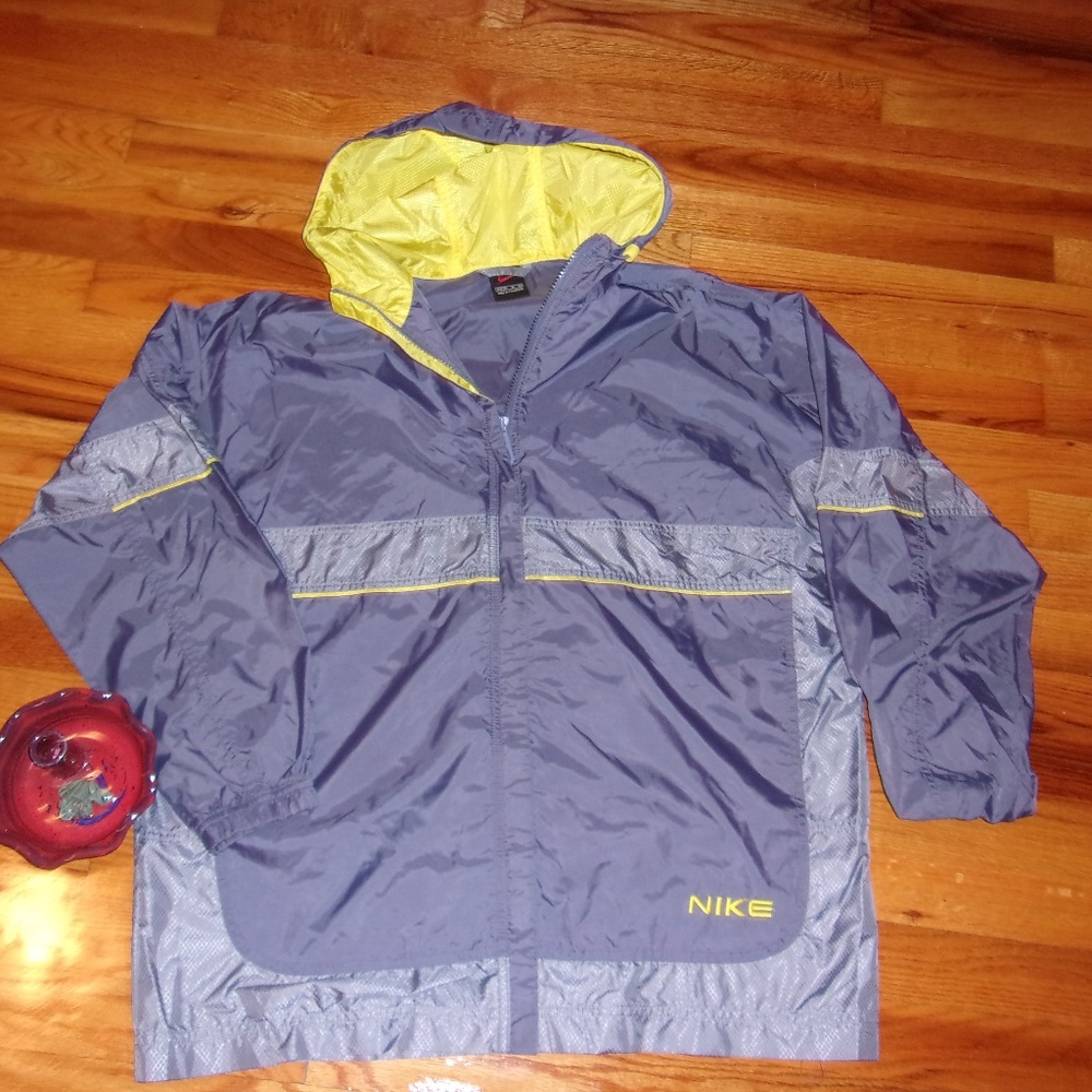 Men Medium M Nike wind breaker jacket coat gray